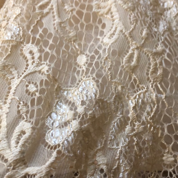 Beautiful lace old fashioned dress! - Picture 2 of 2